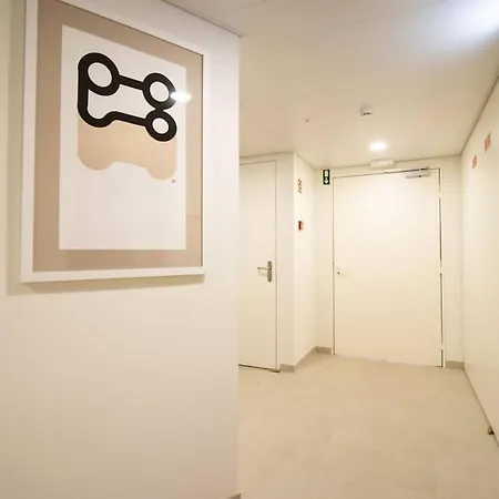 Reference T1 2nd Floor Lisbon