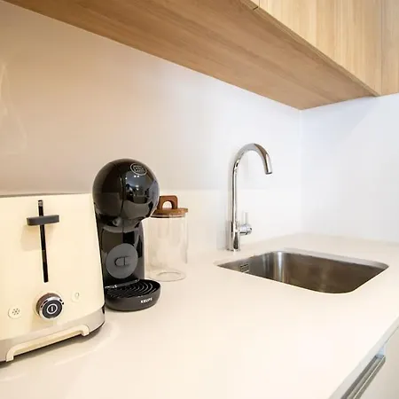 Reference T1 2nd Floor Apartment Lisbon