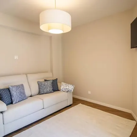 Reference T1 2nd Floor Lisboa